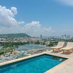 Brand-New Loft - Rooftop Pool - Old City