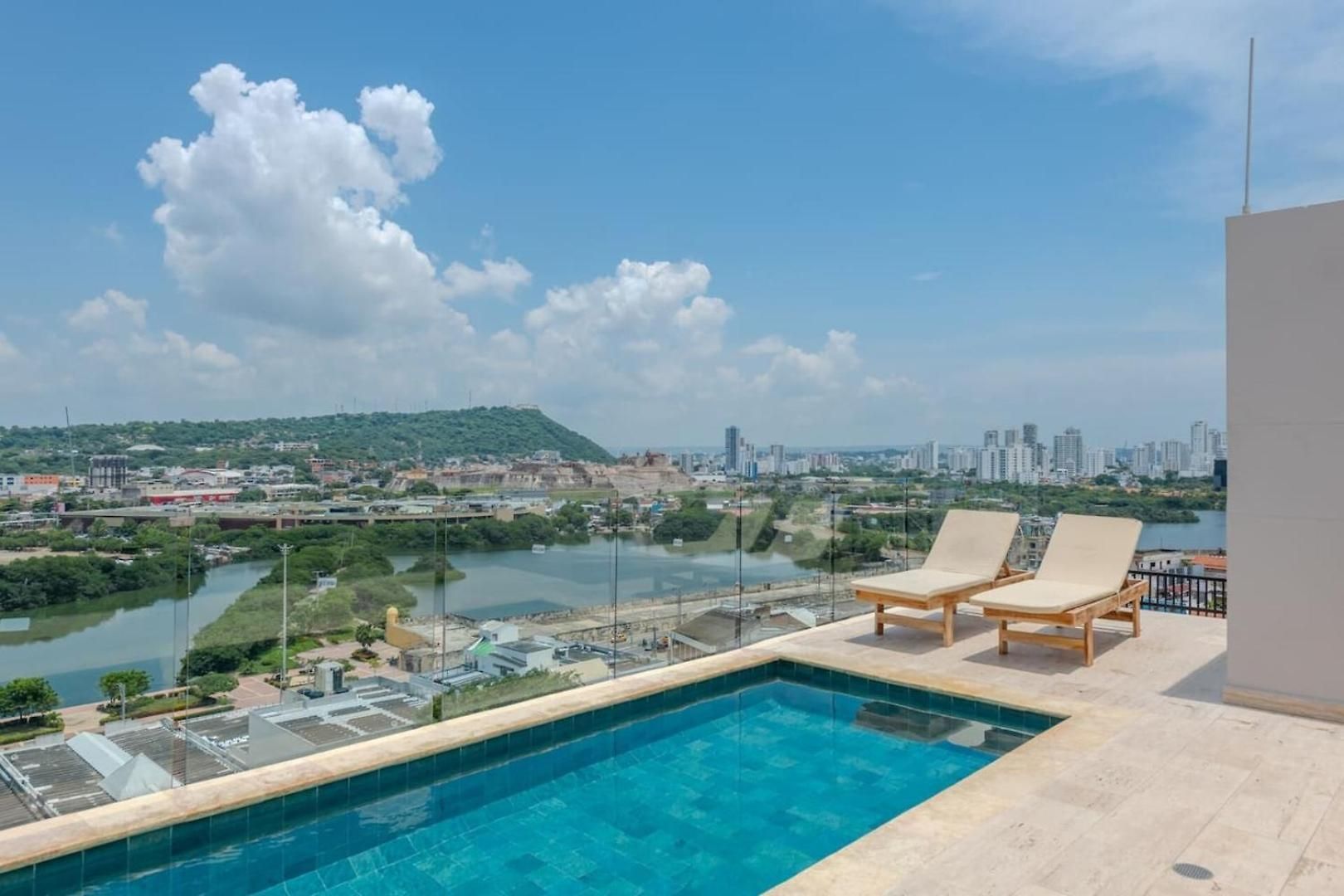 Brand-new Loft - Rooftop Pool - Old Apartamento Cartagena